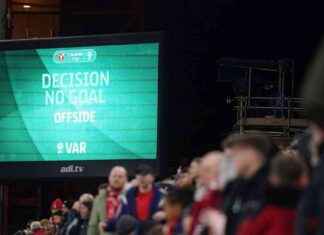 VAR Usage in Carabao Cup: Man City vs Watford Third Round Matchup news-25092024-012310