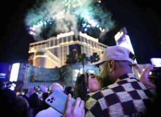 2025 New Year’s Eve Celebration Draws Thousands to Las Vegas Strip – PHOTOS 2025-new-years-eve-celebration-draws-thousands-to-las-vegas-strip-photos