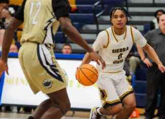 Sierra Vista Defeats Valley: 4A Boys Basketball Playoff Recap sierra-vista-defeats-valley-4a-boys-basketball-playoff-recap