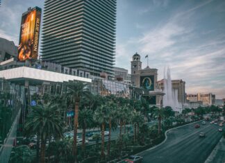 Cosmopolitan Las Vegas Restaurants: Discover Hidden Culinary Gems Today