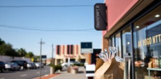 Las Vegas Community Unites to Support Local Businesses Amid Economic Challenges The Las Vegas community comes together to support local businesses amid economic challenges.